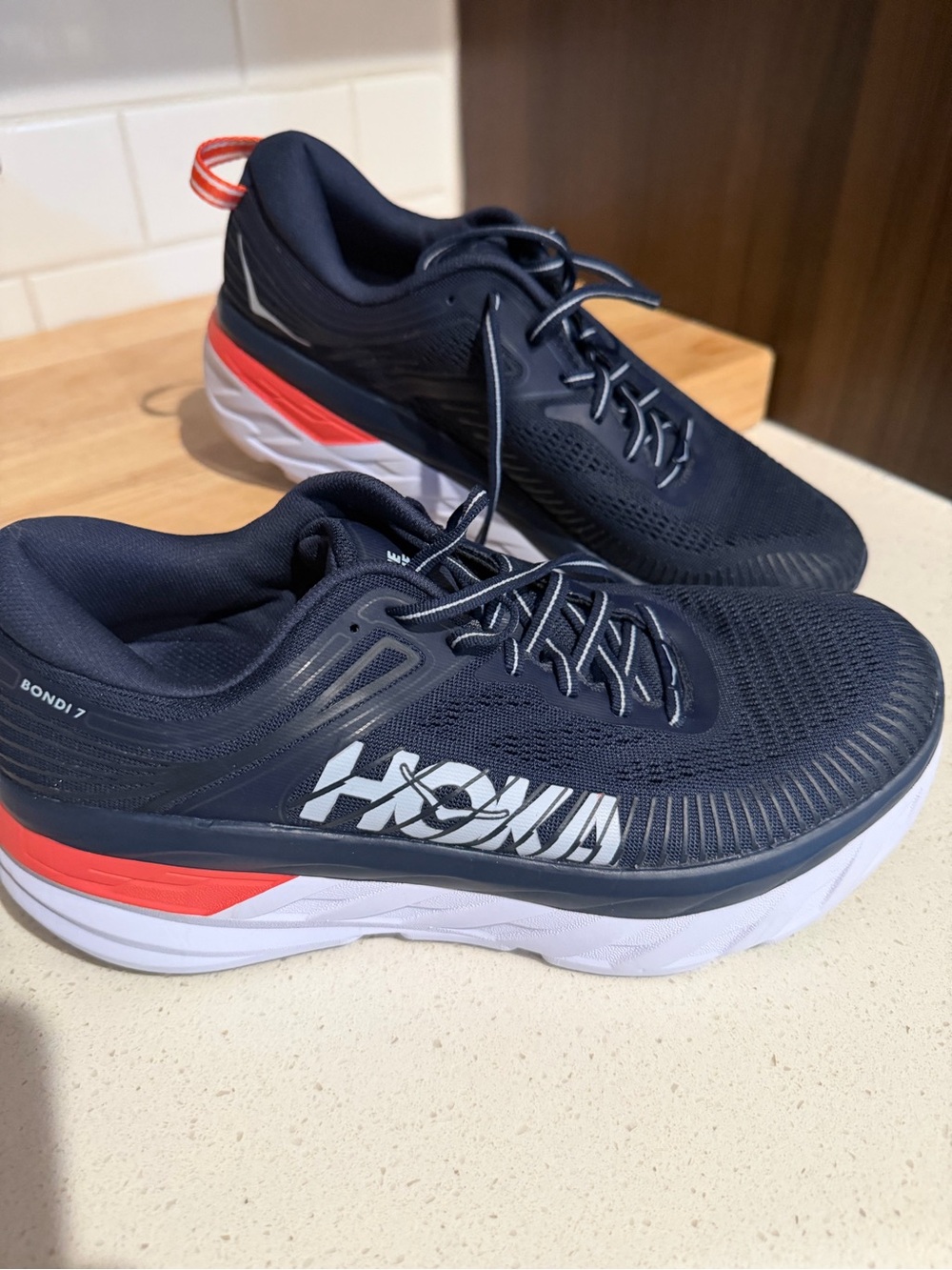 Hoka Women's Bondi 7 Size 9 - Picture 9 of 13